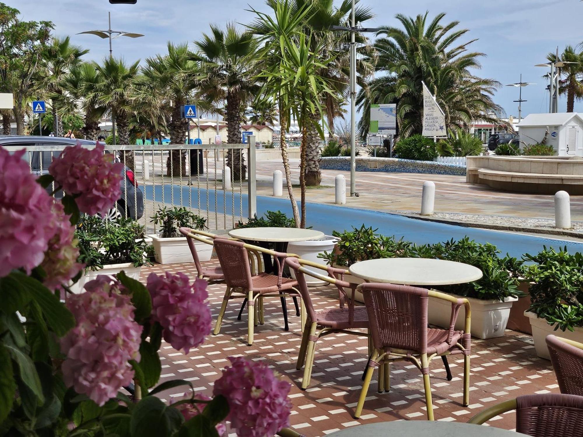 מיסאנו אדריאטיקו Hotel Villa Rosa מראה חיצוני תמונה