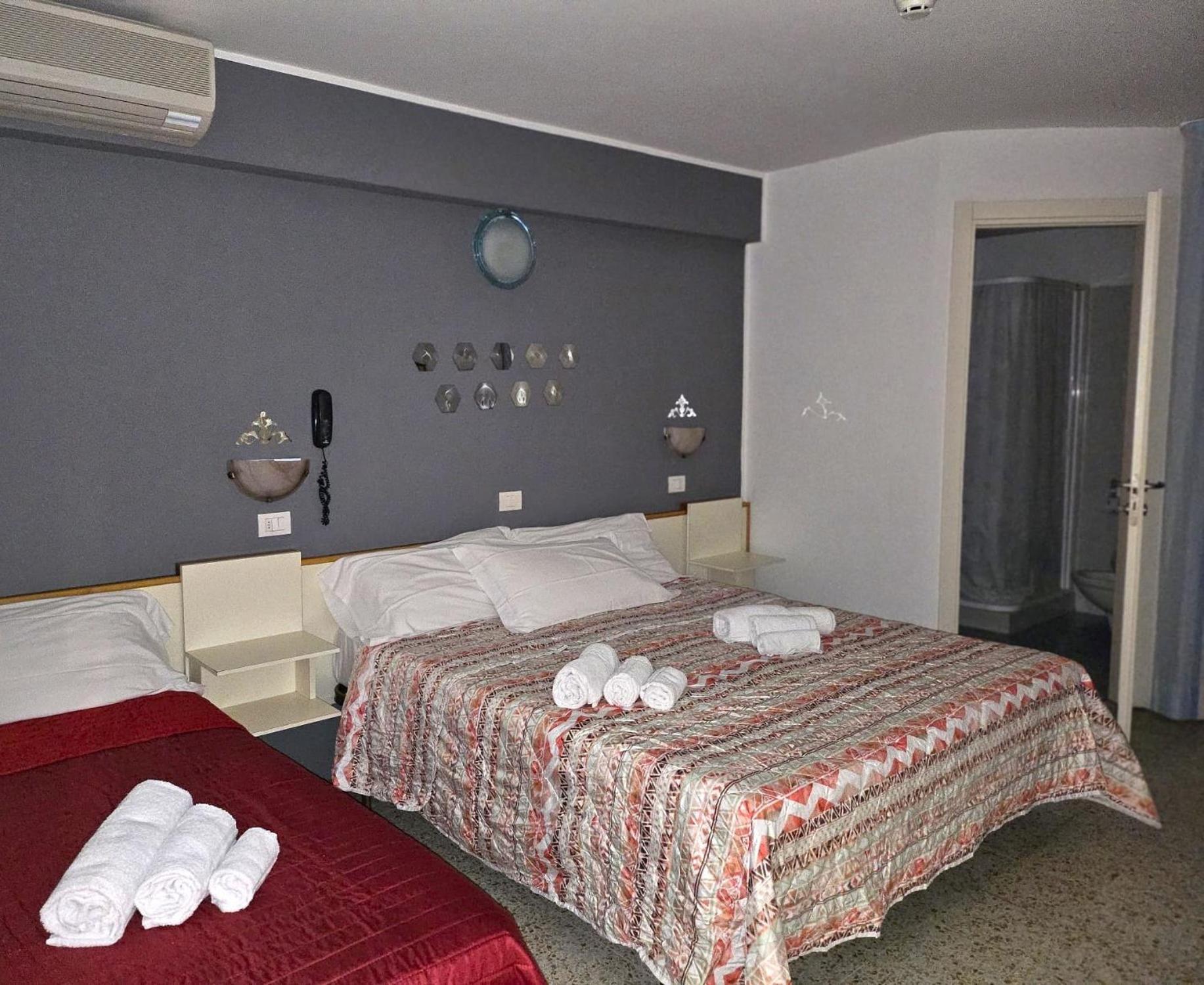 מיסאנו אדריאטיקו Hotel Villa Rosa מראה חיצוני תמונה
